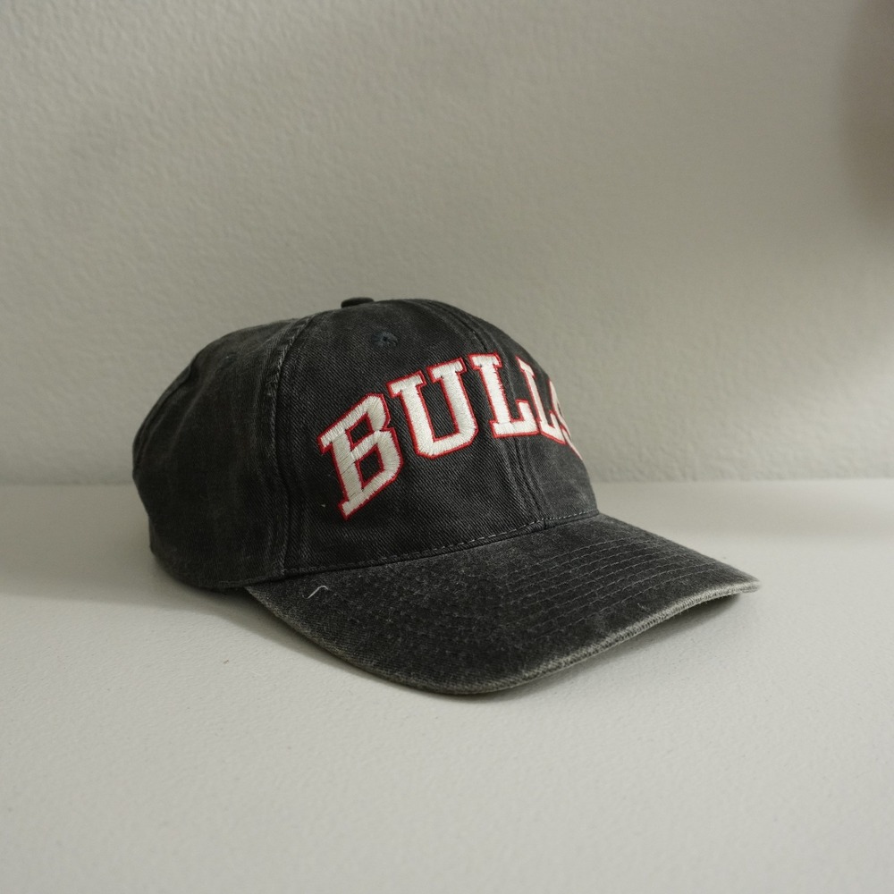 Starter Chicago Bulls Hat Mens OSFA Black Vintage Washed Embroidered NBA Cap